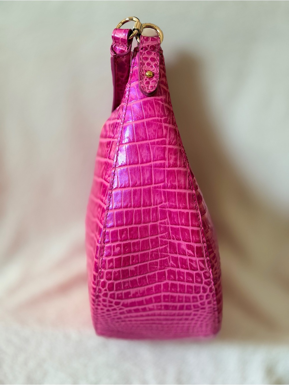EUC Brahmin Bekka and Corrie wallet in Hibiscus Ombré - Picture 3 of 7